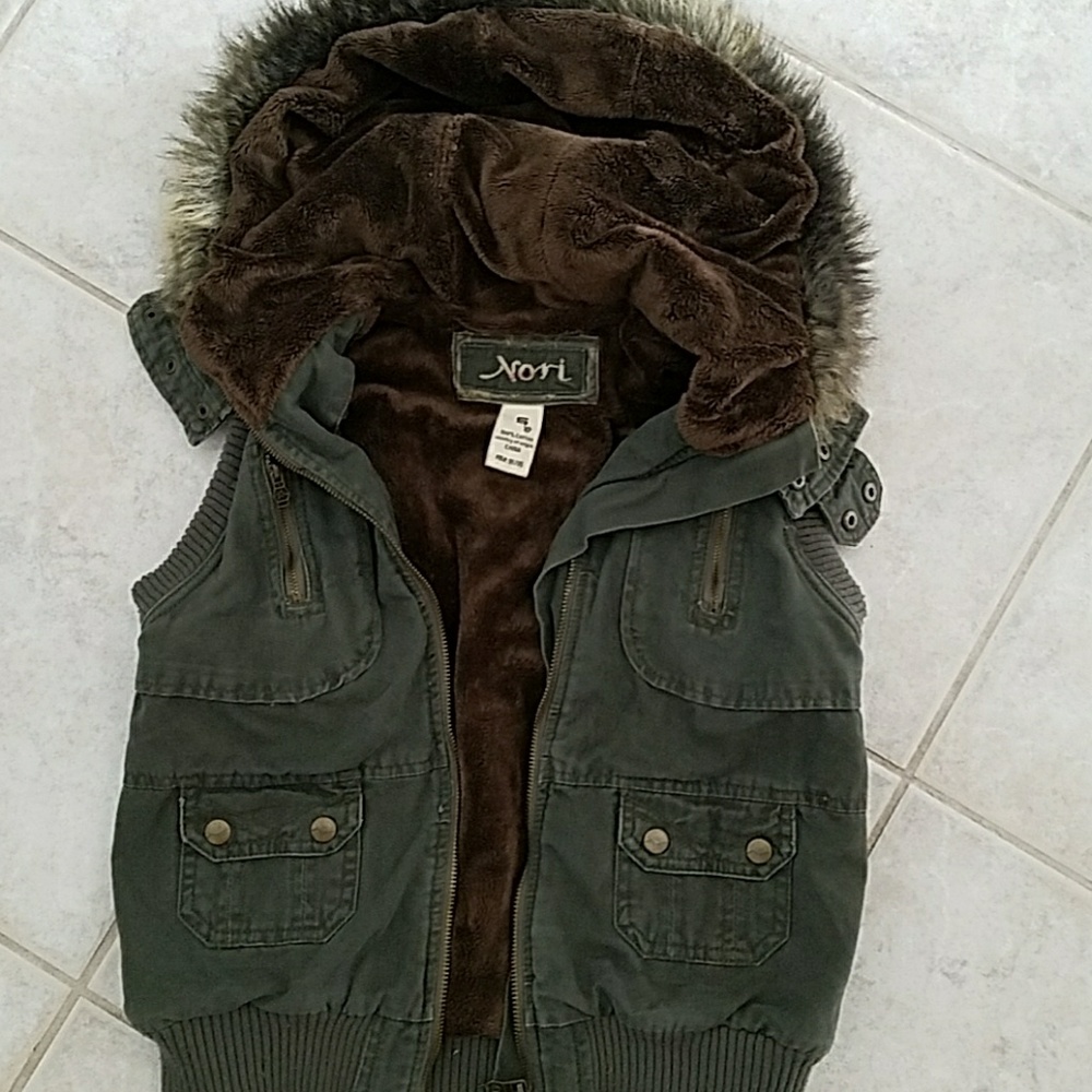 Fur vest